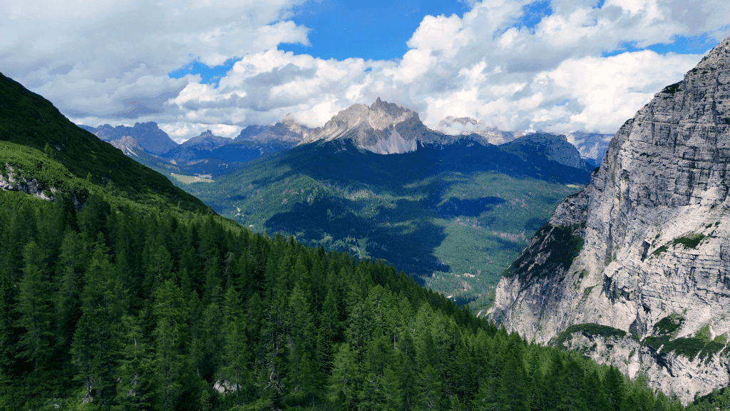 Dolomites peaks above Lago di Sorapis