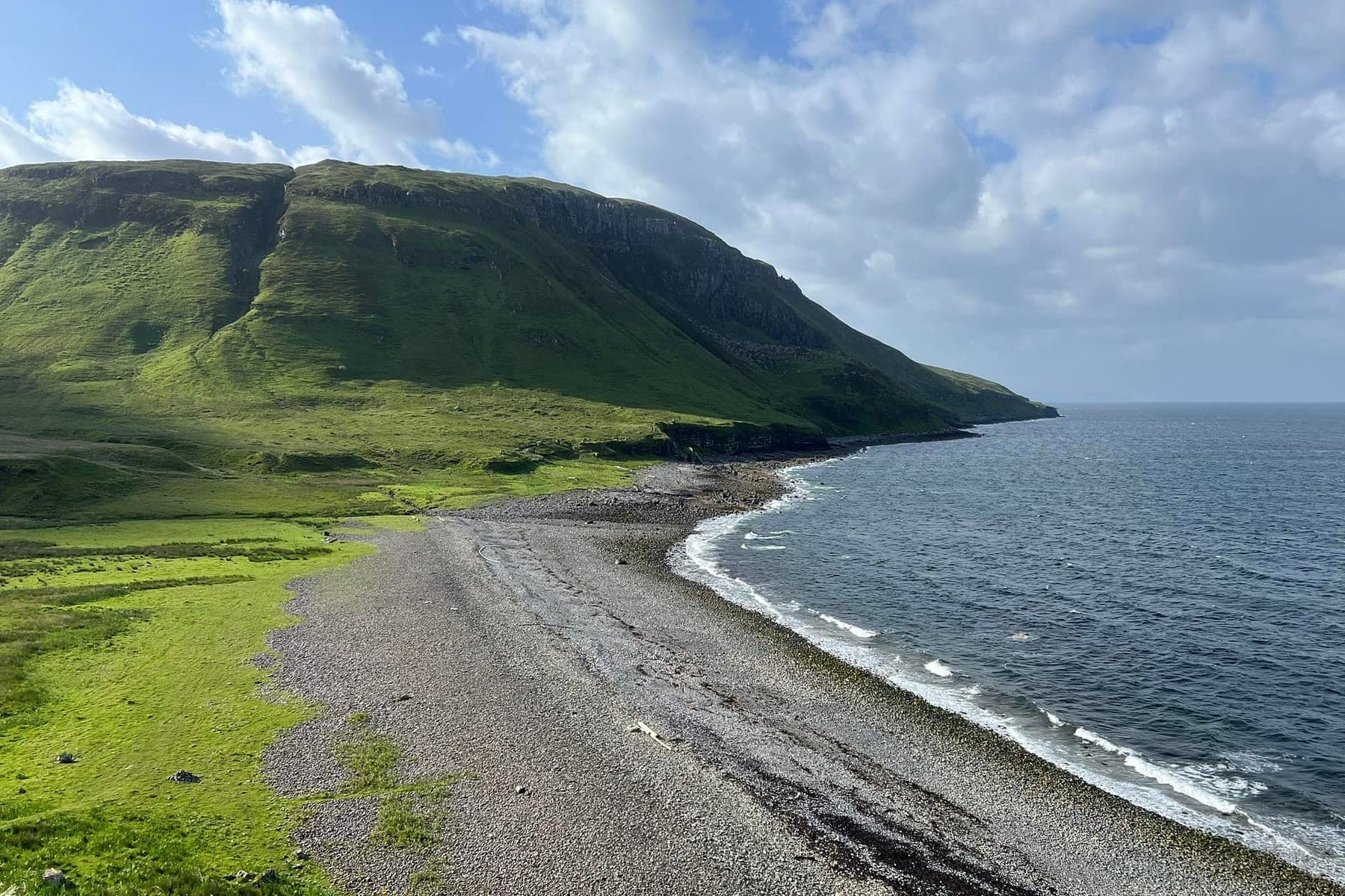 Coastal beach and cliffs on the Skye Trail