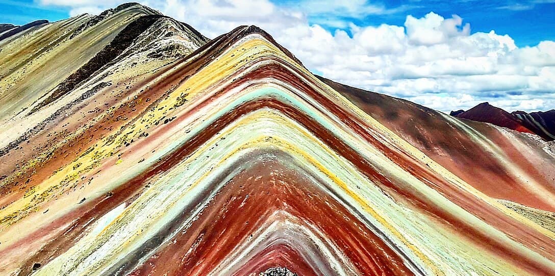rainbow mountain group