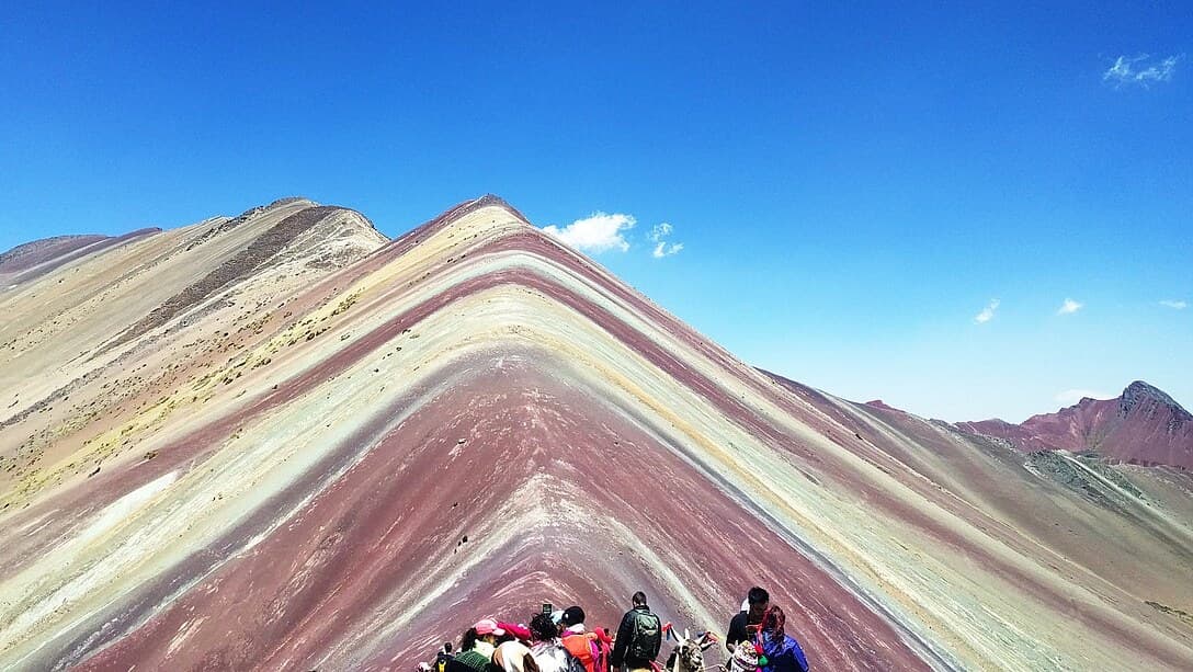 rainbow mountain group