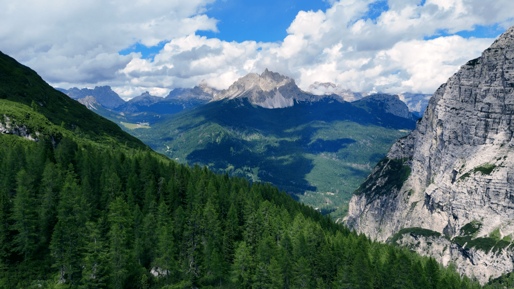 Dolomites peaks above Lago di Sorapis