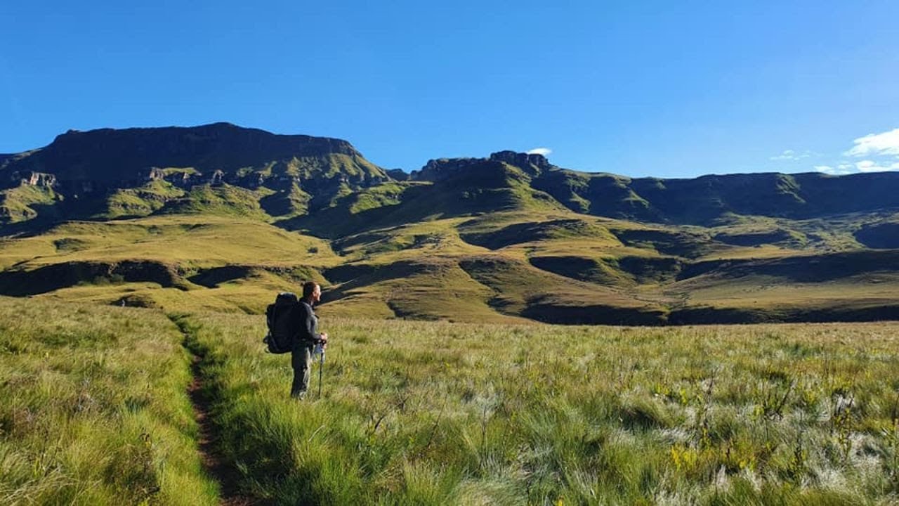 Giants Cup Trail ridge walking in the southern Drakensberg