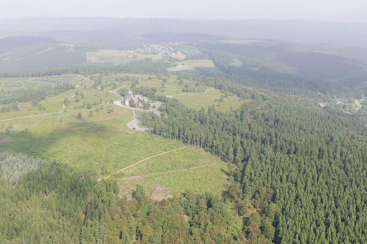 Summit view from Kahler Asten